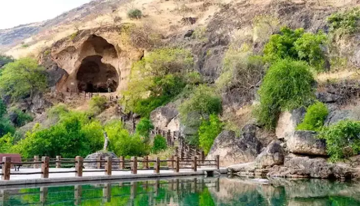 چشمه عين رزات صلاله عمان